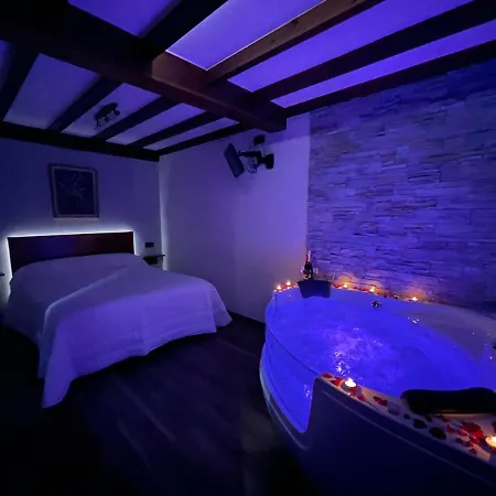 La Era De Habitación Con Jacuzzi *